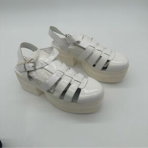 NEW Cult sandals